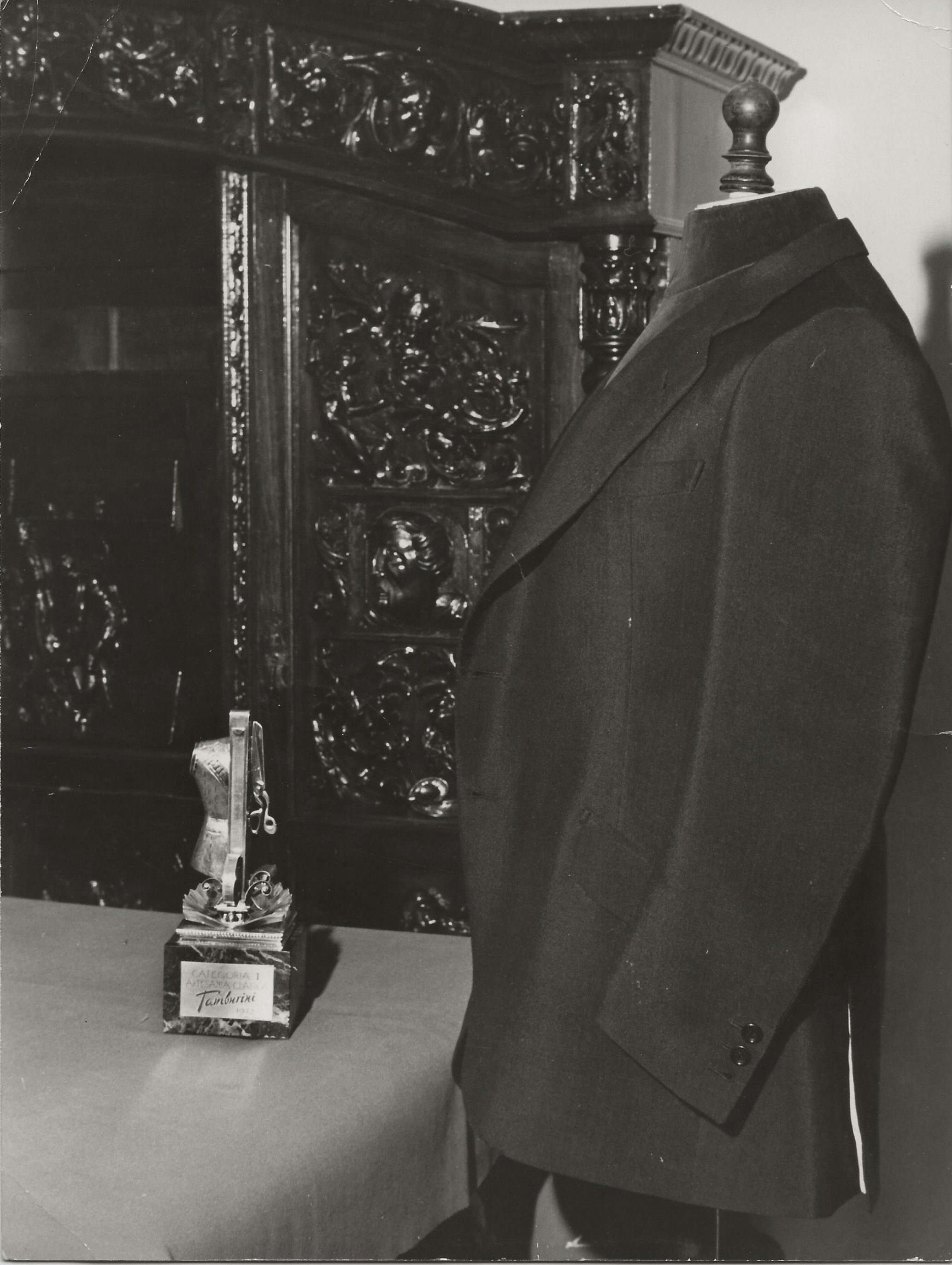 TRAJE PREMIADO 1